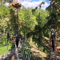 HugoPark Aulangossa seikkaillaan puistomaisemissa.